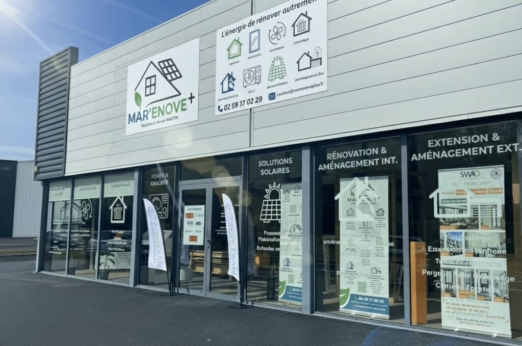 Photo prise du parking de l'agence Mar'enove+ de Laval